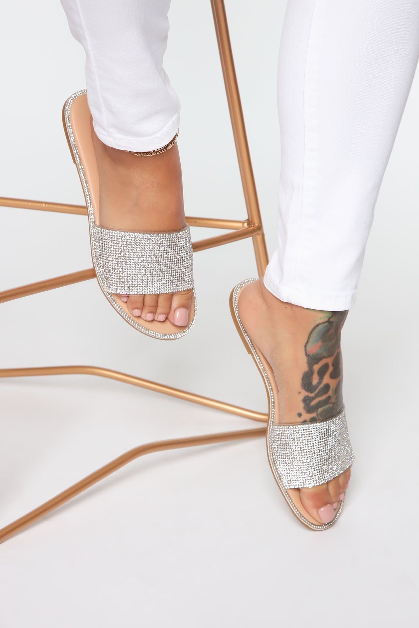 https://cdn.shopify.com/s/files/1/0293/9277/products/03-04-20_Studio_3_BR_JJ_10-58-47_14__MIRANDA_Nude_P_0148_RA.jpg?v=1583944457