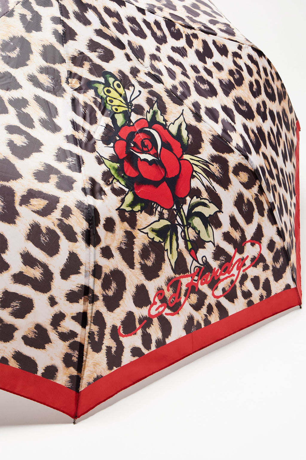 https://cdn.shopify.com/s/files/1/0293/9277/files/04-05-24_S15_8_AXG0054U42033_Leopard_P_CZ_09-51-00_0070_SG_ES.jpg?v=1713292994