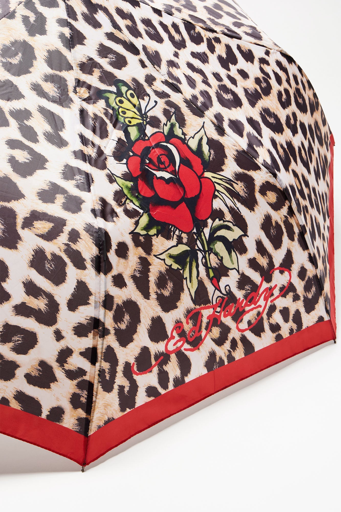 https://cdn.shopify.com/s/files/1/0293/9277/files/04-05-24_S15_8_AXG0054U42033_Leopard_P_CZ_09-51-00_0070_SG_ES.jpg?v=1713292994