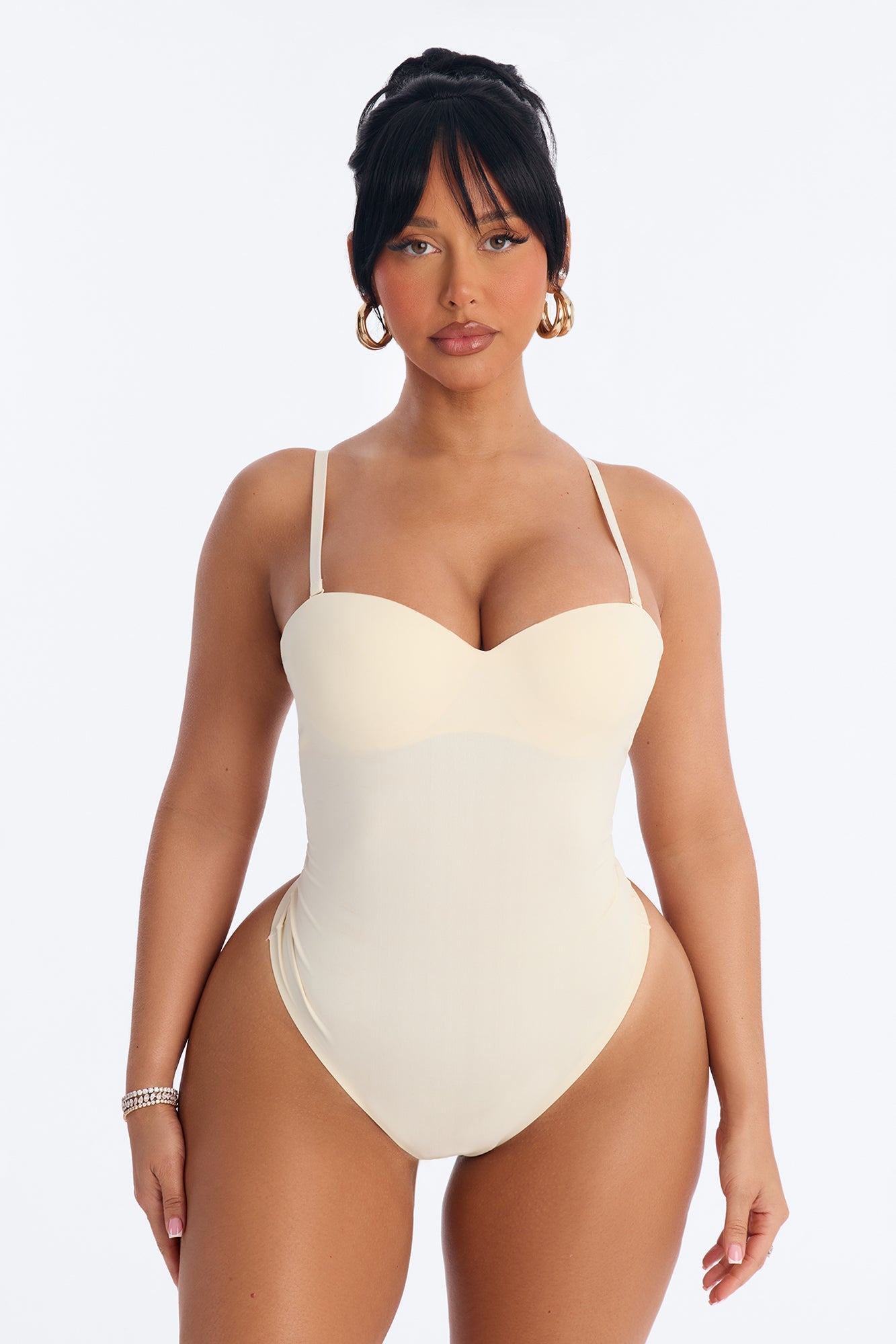 https://cdn.shopify.com/s/files/1/0293/9277/files/04-27-26_S5_19_10499FN_Cream_AB_AC_11-29-25_31605_PXF.jpg?v=1777918897