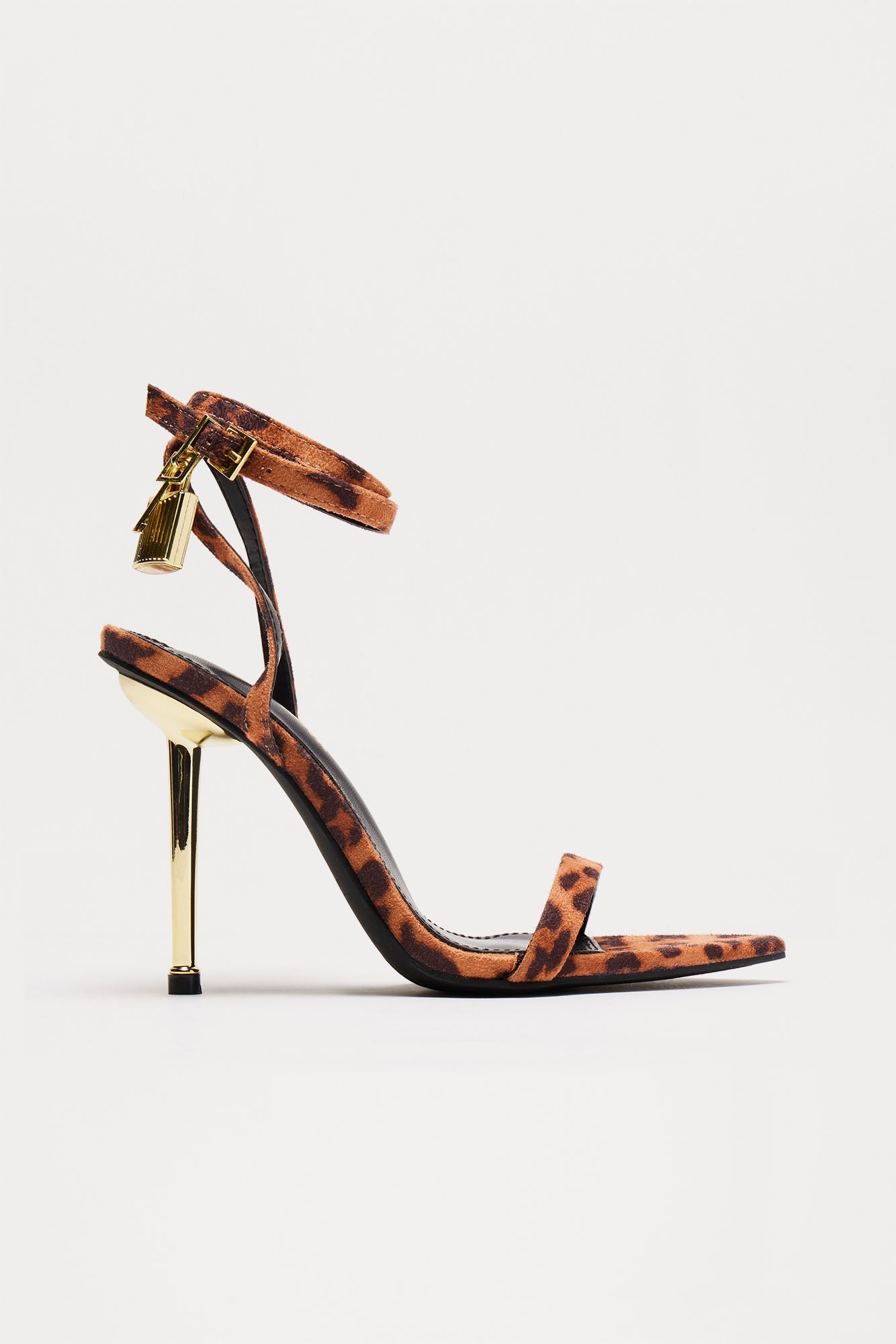 https://cdn.shopify.com/s/files/1/0293/9277/files/07-17-24_S10_16_BANKS2A_Leopard_CXB_11-25-37_13345_SG_ES.jpg?v=1721771178
