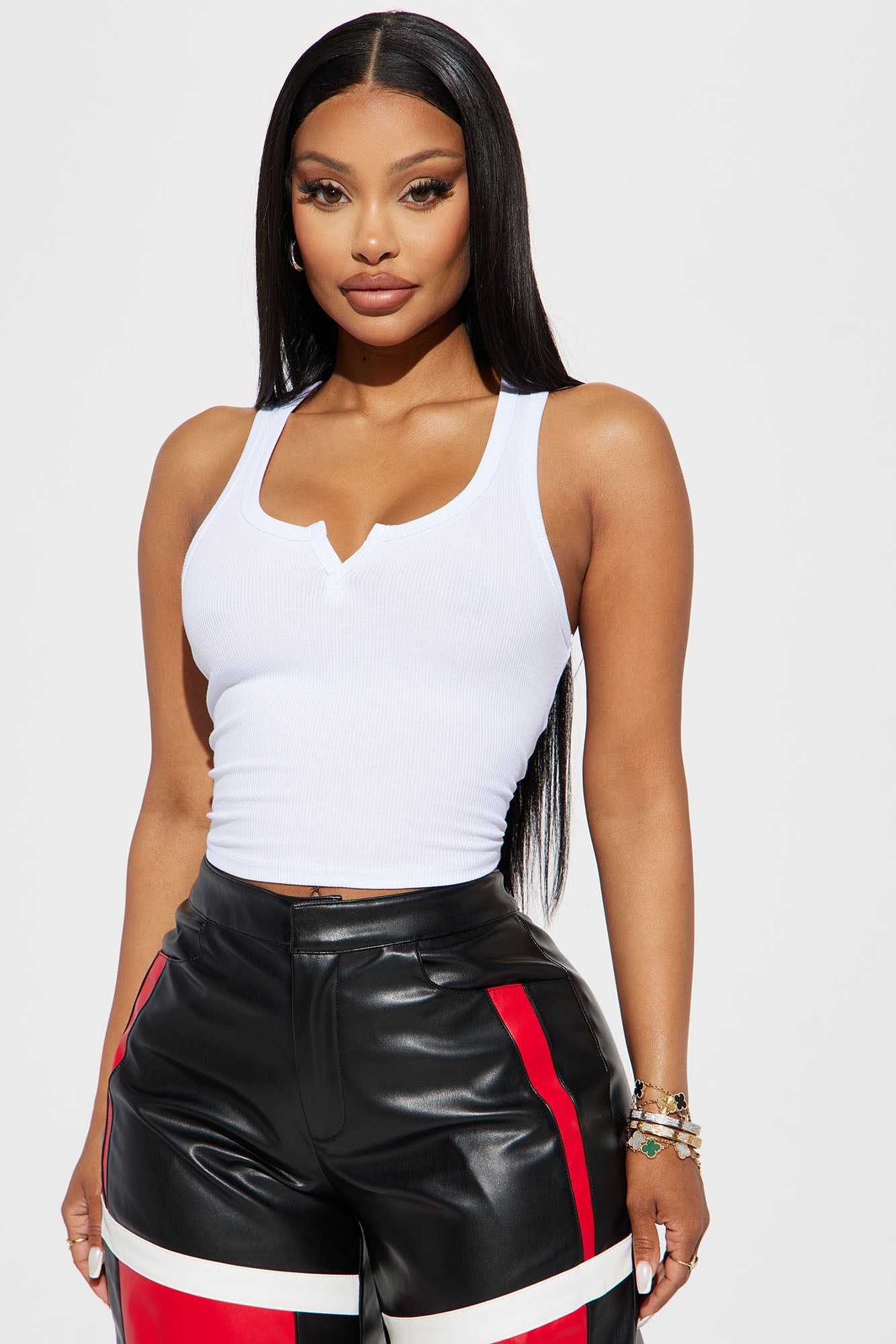 https://cdn.shopify.com/s/files/1/0293/9277/files/07-27-23Studio2_CXB_RL_15-36-51_8_HT12116_White_45424_SG.jpg?v=1691001985