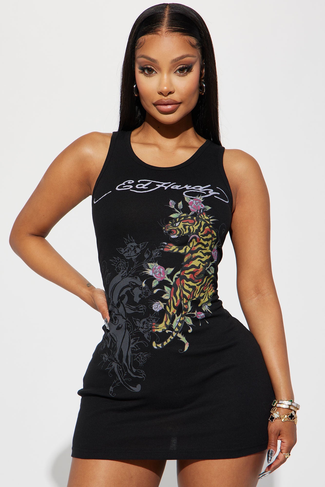 https://cdn.shopify.com/s/files/1/0293/9277/files/07-31-23Studio2_CXB_RL_15-01-32_10_EHW30062_Black_46140_MP.jpg?v=1691083750